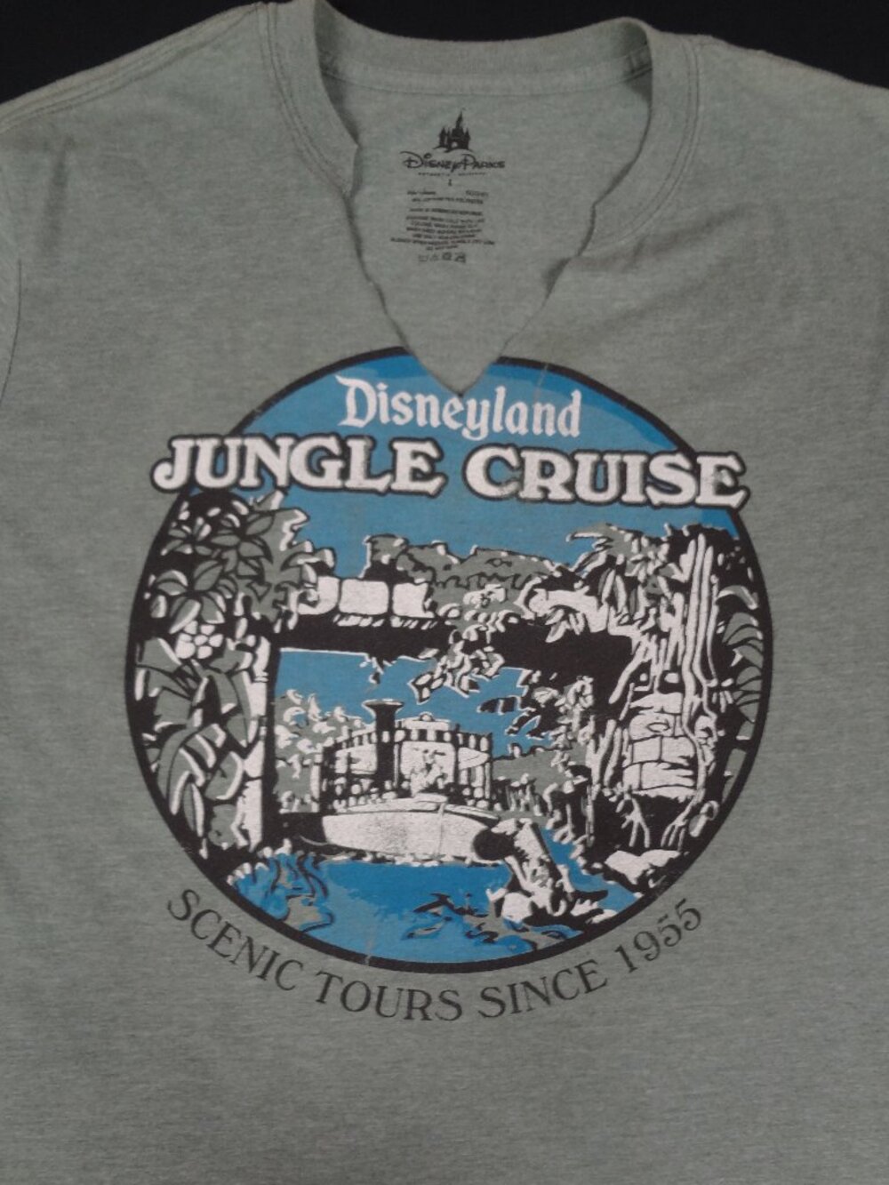 DISNEYLAND 60TH DIAMOND CELEBRATION JUNGLE CRUISE GREEN L T-SHIRT M84 *HOLE/CUT